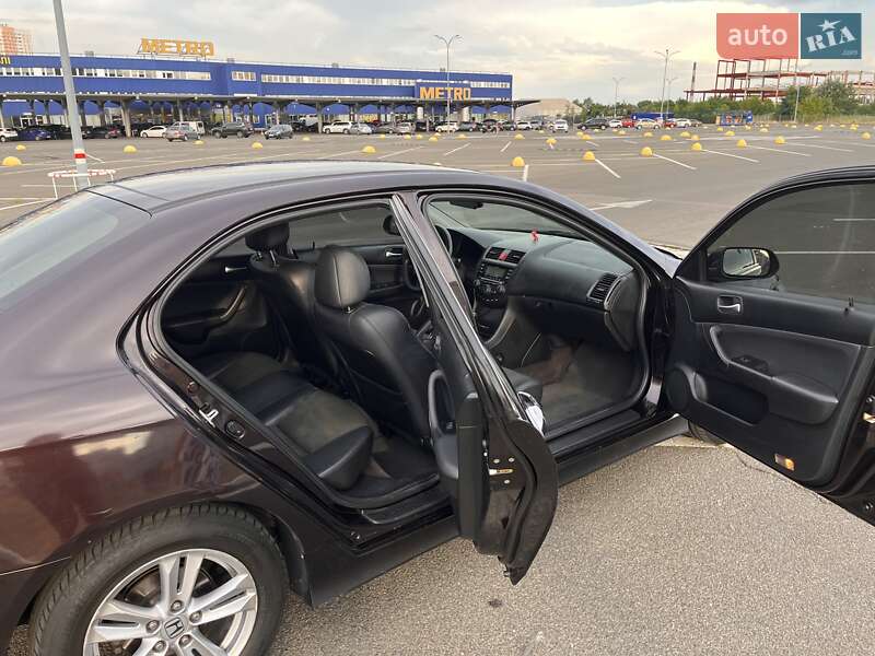 Седан Honda Accord 2006 в Киеве