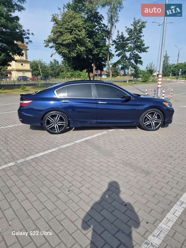 Седан Honda Accord 2016 в Коломые