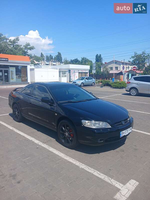 Купе Honda Accord 2000 в 