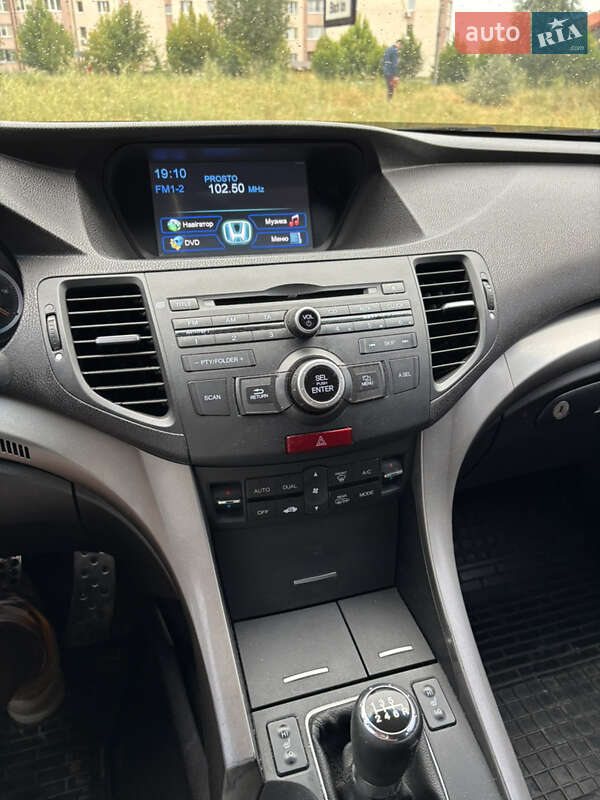 Седан Honda Accord 2008 в Києві
