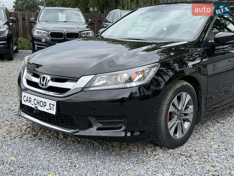 Седан Honda Accord 2015 в Стрые