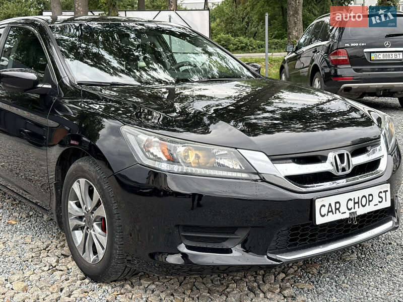 Седан Honda Accord 2015 в Стрые
