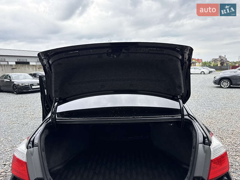 Седан Honda Accord 2015 в Стрые