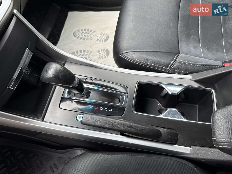 Седан Honda Accord 2015 в Стрые