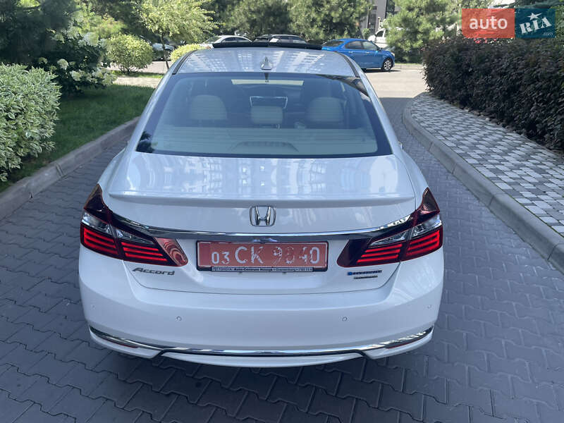 Седан Honda Accord 2016 в Киеве