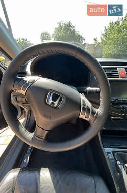 Седан Honda Accord 2004 в 