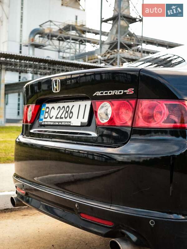 Седан Honda Accord 2006 в Коростене