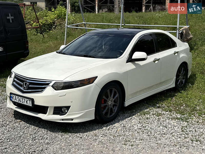 Седан Honda Accord 2008 в Черновцах