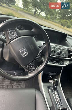 Седан Honda Accord 2014 в 