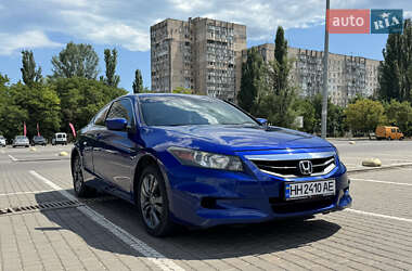 Купе Honda Accord 2011 в 