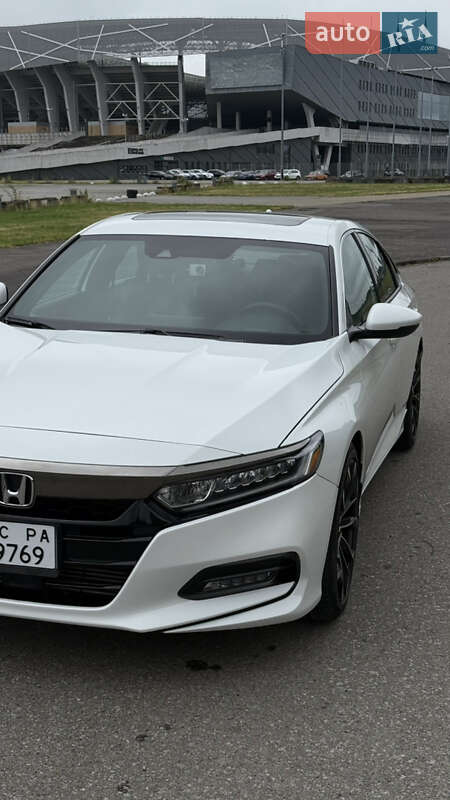 Седан Honda Accord 2018 в Львові