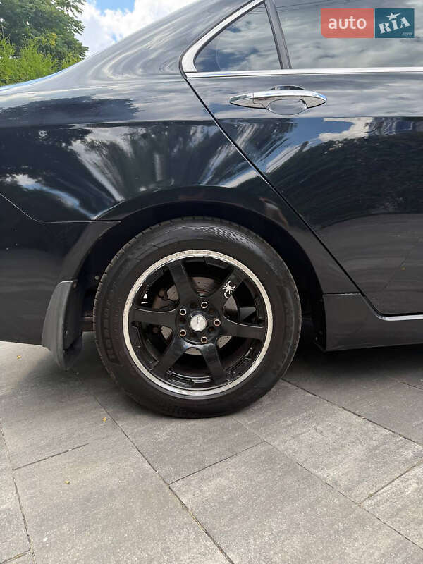 Седан Honda Accord 2003 в Киеве