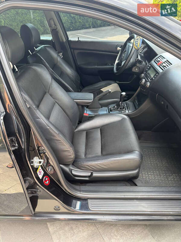 Седан Honda Accord 2003 в Киеве