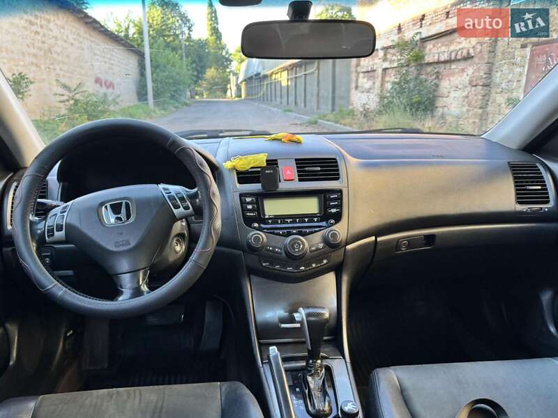 Седан Honda Accord 2004 в Одессе