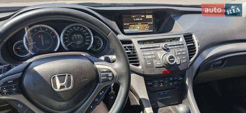 Седан Honda Accord 2010 в Харькове