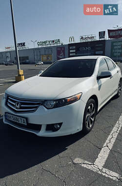 Седан Honda Accord 2010 в 