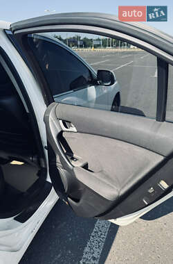 Седан Honda Accord 2010 в 