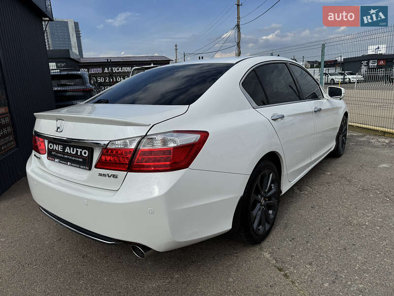 Седан Honda Accord 2013 в Києві