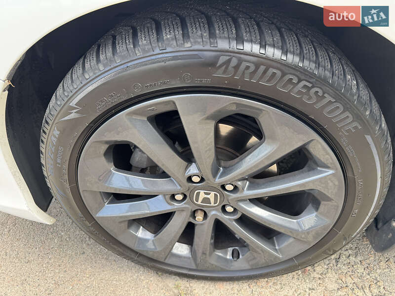 Седан Honda Accord 2013 в Києві