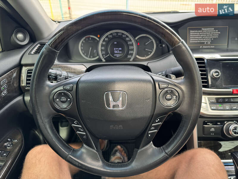 Седан Honda Accord 2013 в Києві