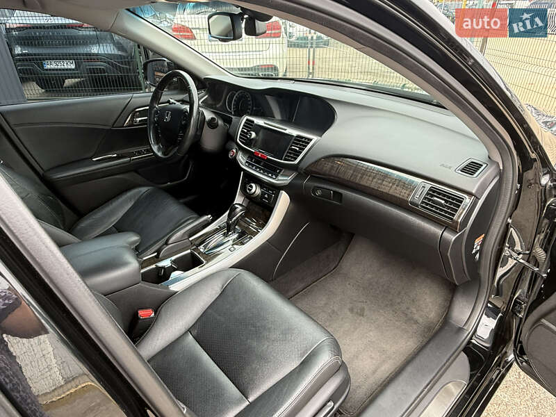 Седан Honda Accord 2013 в Києві
