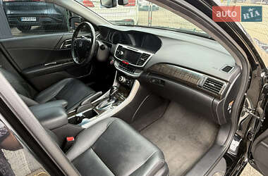 Седан Honda Accord 2013 в 