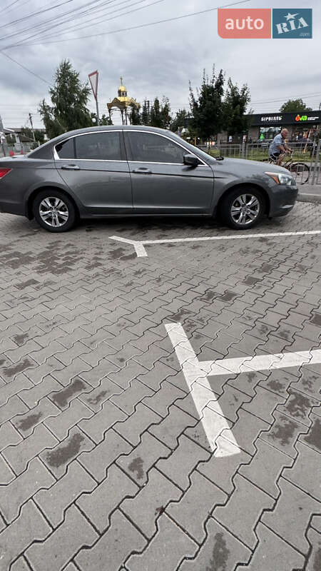 Седан Honda Accord 2012 в Києві