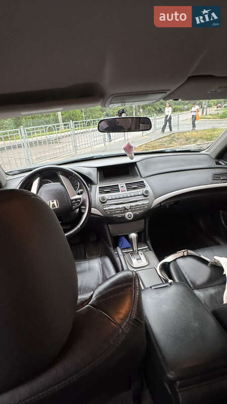 Седан Honda Accord 2012 в Києві