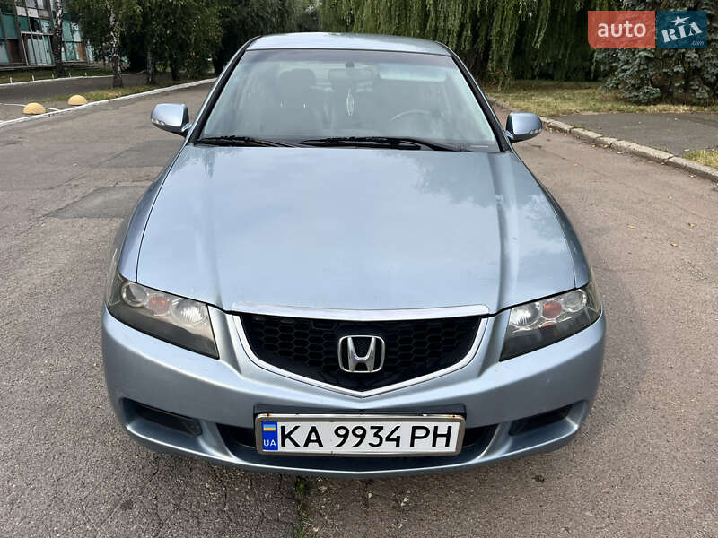 Седан Honda Accord 2004 в Киеве