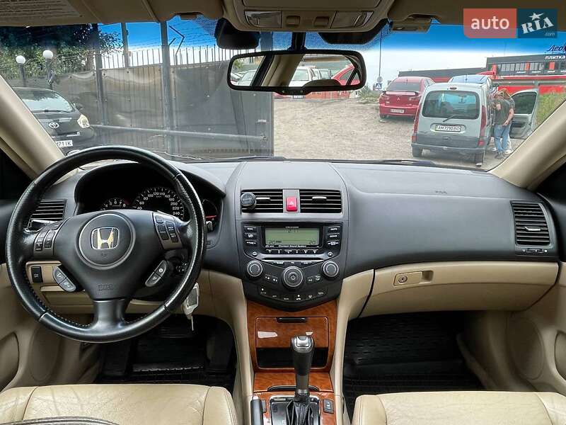 Седан Honda Accord 2006 в Киеве