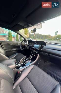 Седан Honda Accord 2015 в Полтаве