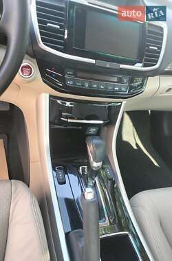 Седан Honda Accord 2017 в 