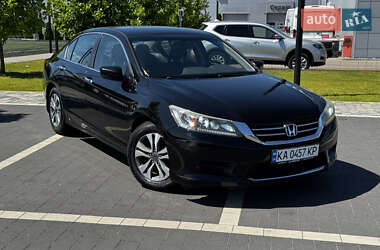 Седан Honda Accord 2015 в Мукачево