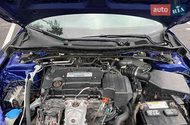 Купе Honda Accord 2012 в 