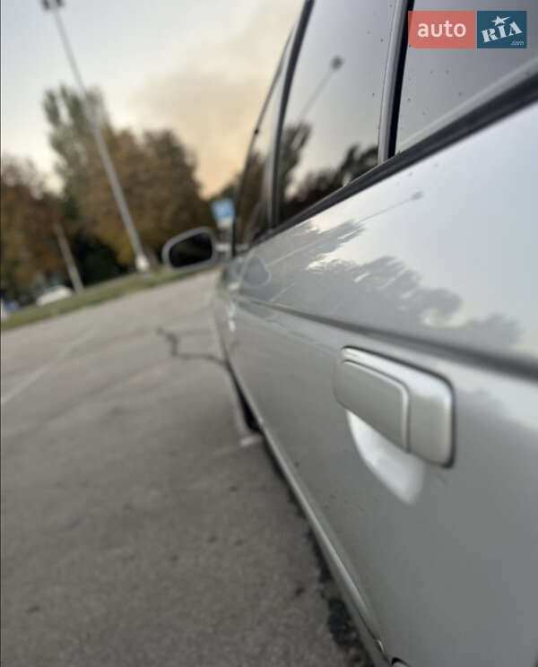 Седан Honda Accord 2000 в Запорожье