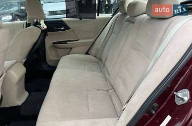 Седан Honda Accord 2013 в 