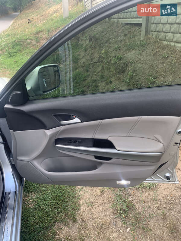 Седан Honda Accord 2008 в Звенигородке