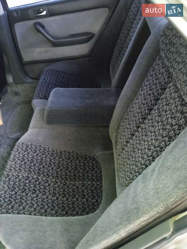 Седан Honda Accord 1993 в Южноукраїнську