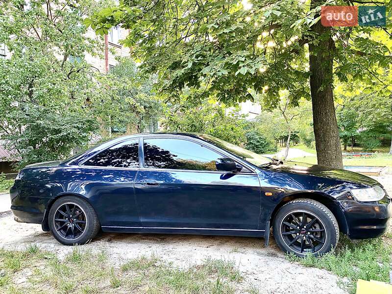 Купе Honda Accord 2000 в Києві