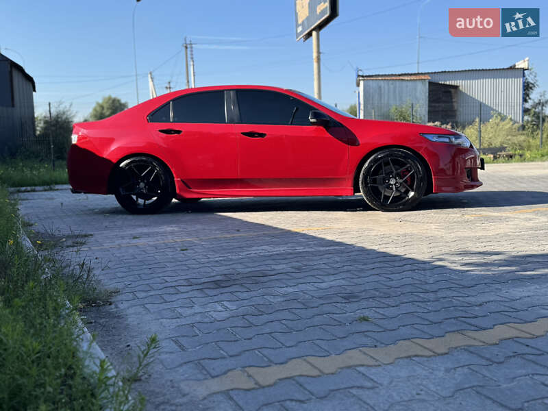 Седан Honda Accord 2010 в Києві