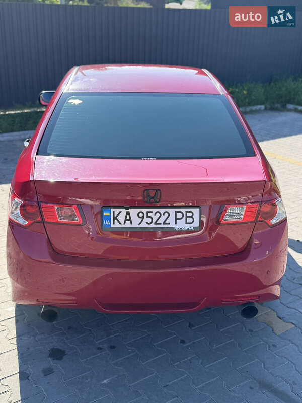 Седан Honda Accord 2010 в Києві