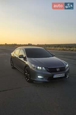 Седан Honda Accord 2013 в Баре