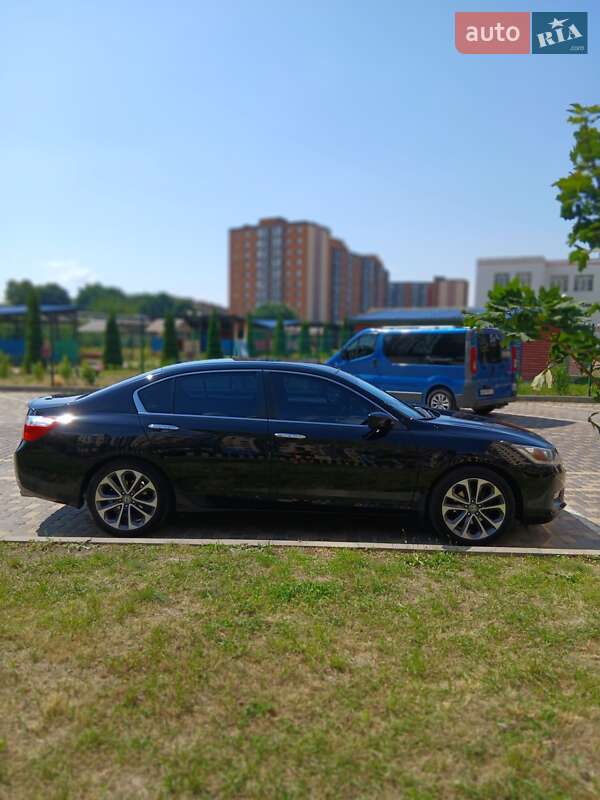 Седан Honda Accord 2015 в Виннице
