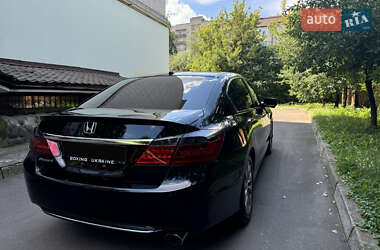 Седан Honda Accord 2013 в 