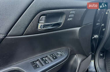 Седан Honda Accord 2013 в 