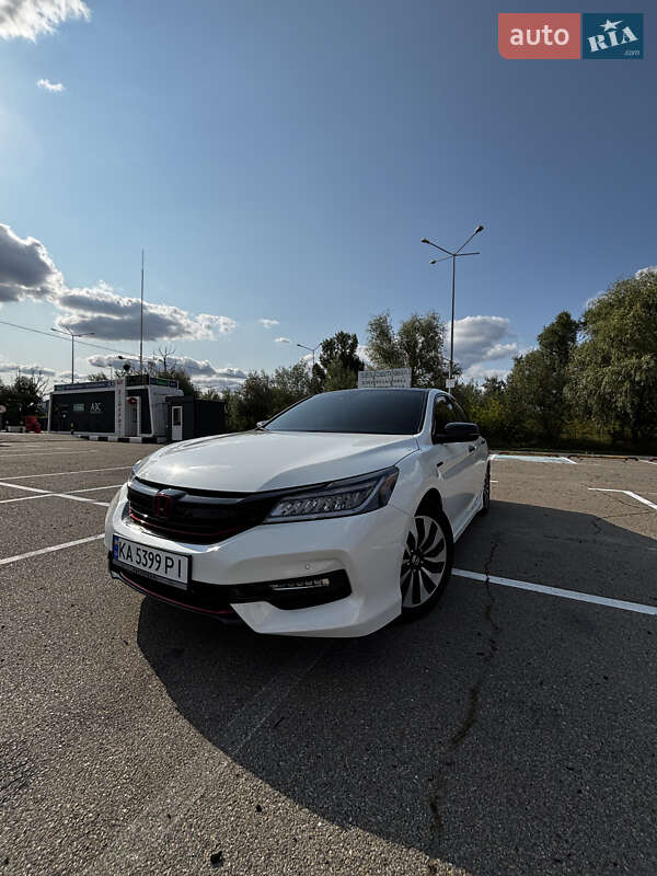 Седан Honda Accord 2017 в Києві