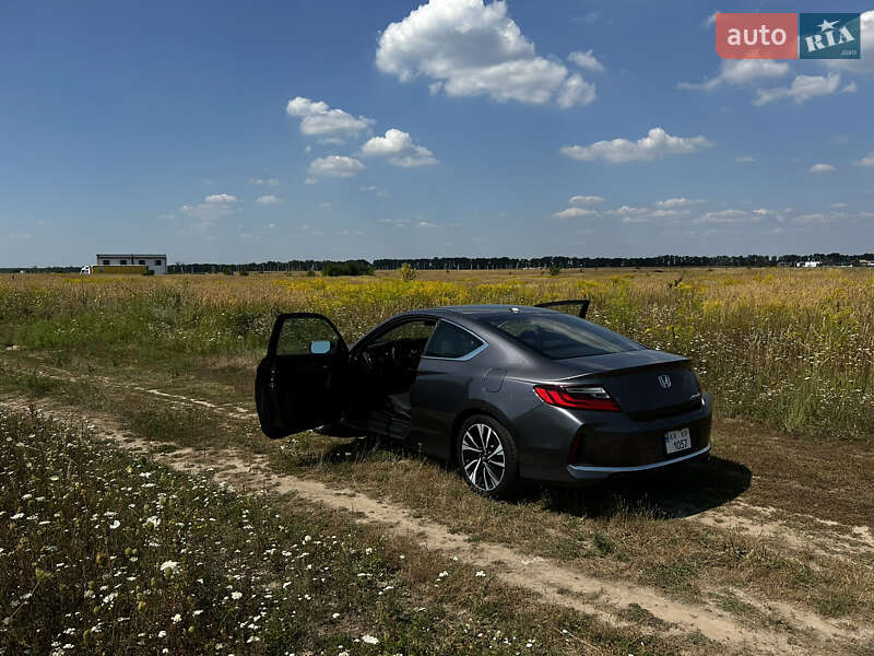 Купе Honda Accord 2017 в Киеве