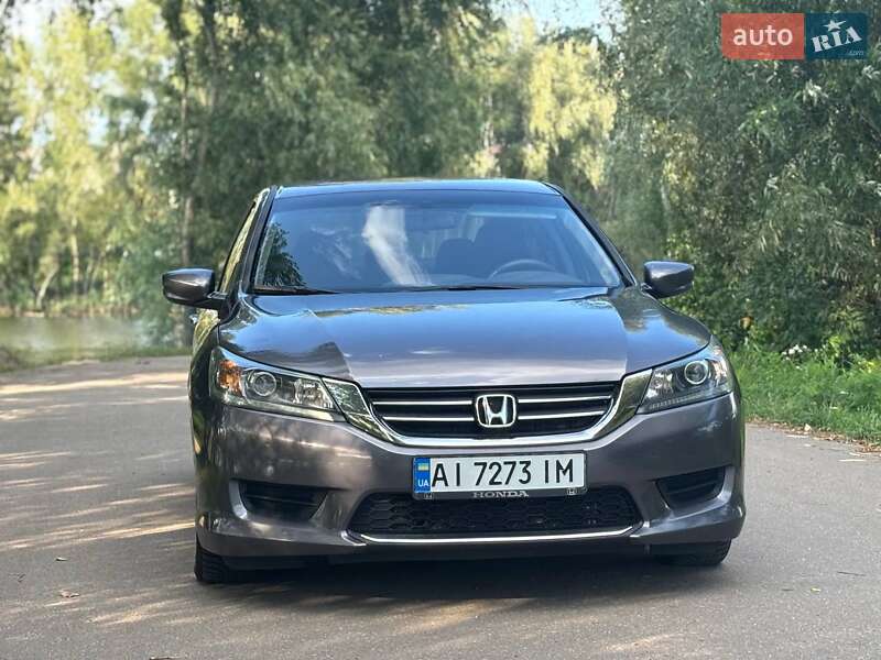 Седан Honda Accord 2014 в Киеве