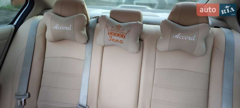 Седан Honda Accord 2013 в Львове