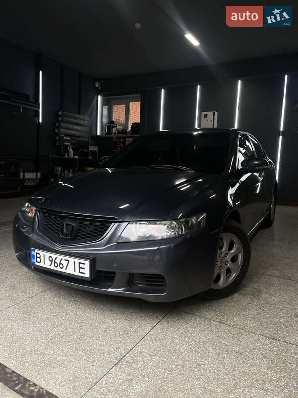 Седан Honda Accord 2003 в 